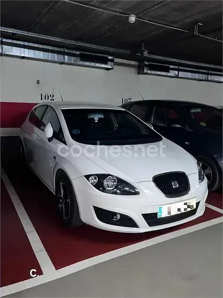 Usado Seat Leon Style 125 CV (91 kW) 2009 Blanco Utilitario
