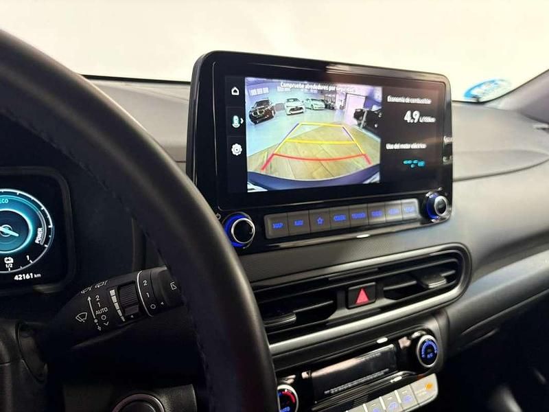 Usado Hyundai Kona 140 CV (102 kW) 2021 Gris SUV