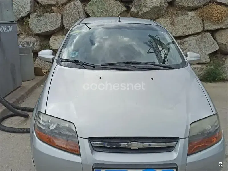 Usado Chevrolet Kalos 94 CV (69 kW) 2006 Gris / plata Berlina