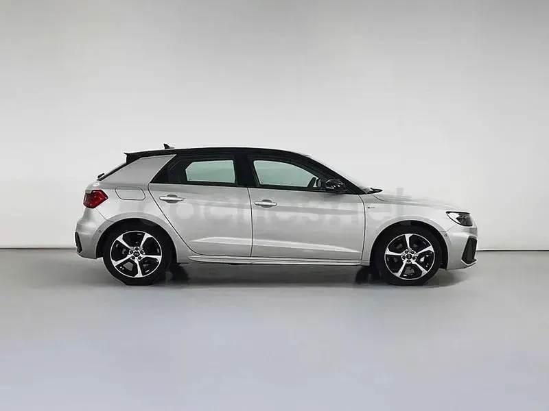 Usado Audi A1 Sportback 116 CV (85 kW) 2025 Gris Utilitario