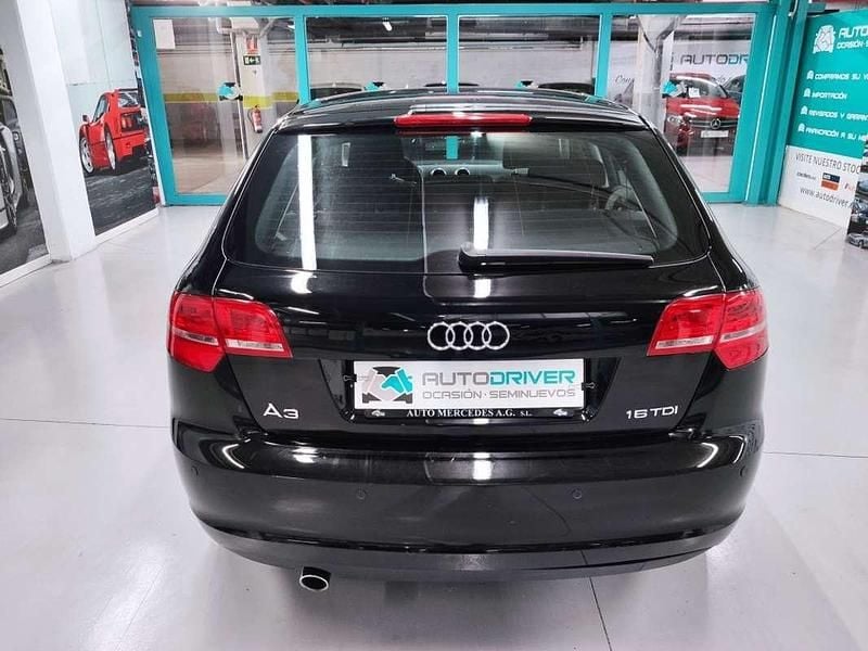 Usado Audi A3 Sportback Ambition 105 CV (77 kW) 2010 Negro Utilitario