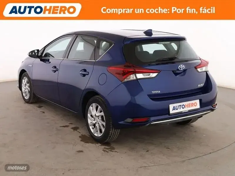 Usado Toyota Auris Hybrid Advance 136 CV (100 kW) 2016 Azul Berlina