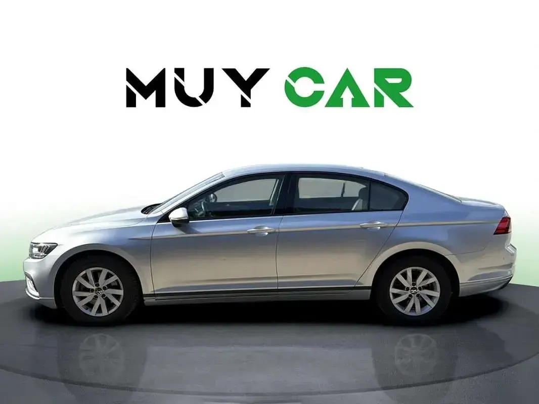 Usado VW Passat 150 CV (110 kW) 2021 Gris Berlina