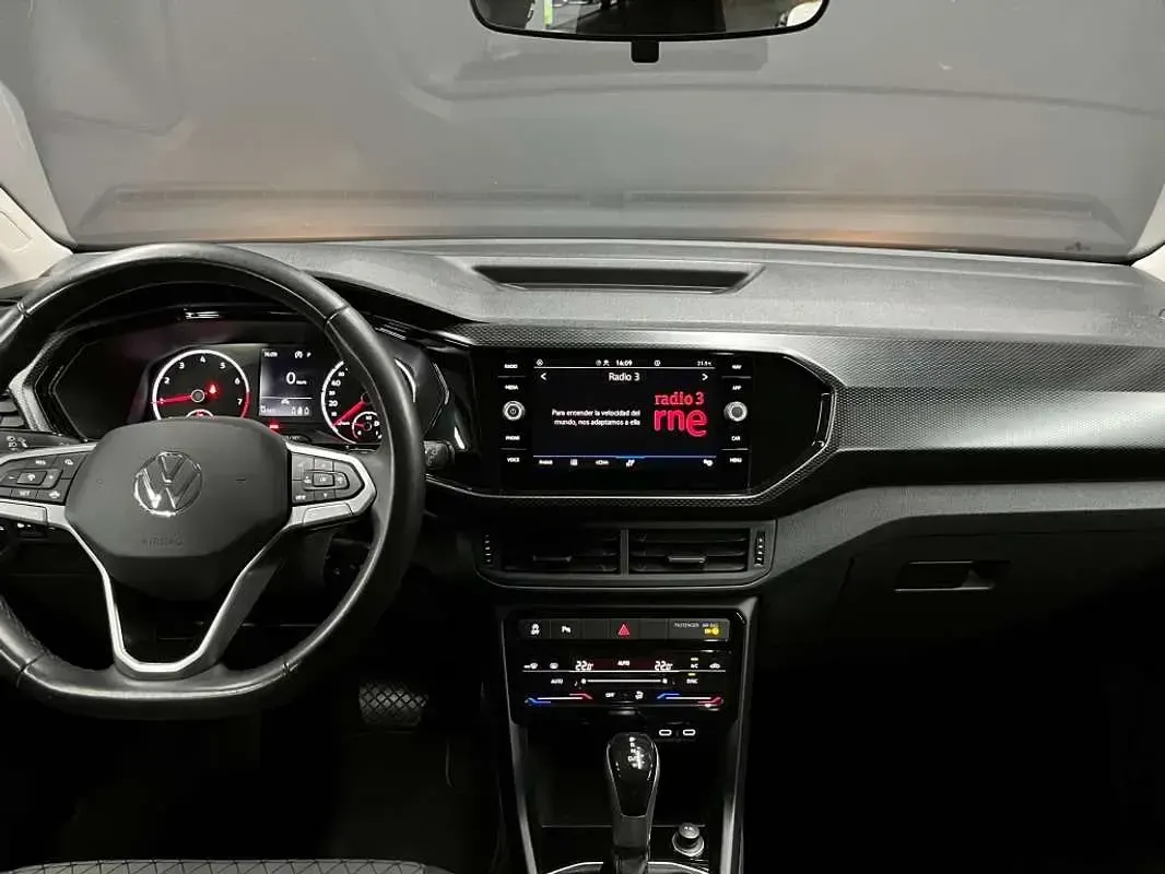 Usado VW T-Cross Advance 110 CV (80 kW) 2022 Gris SUV