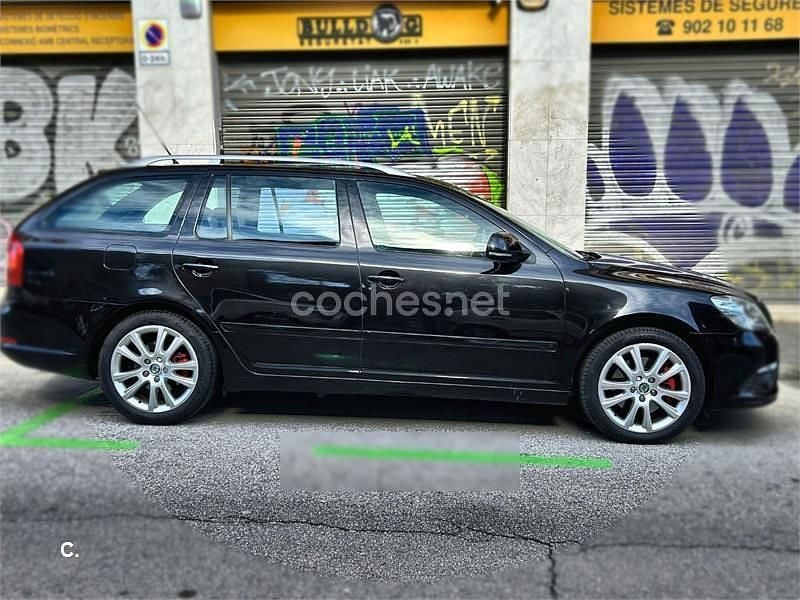 Usado Skoda Octavia RS 170 CV (125 kW) 2010 Azul Berlina