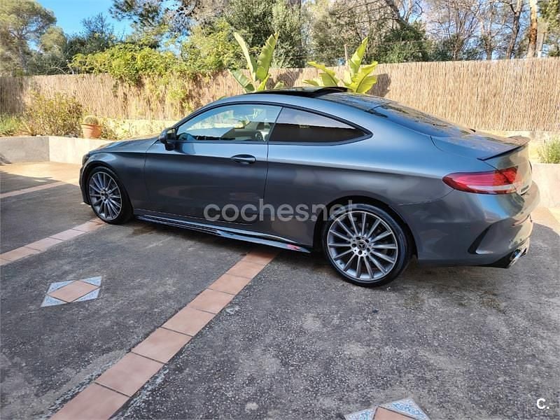 Usado Mercedes C220 AMG line 170 CV (125 kW) 2017 Gris / plata Coupe