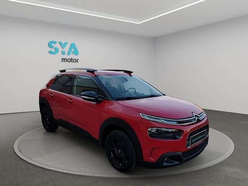 Usado Citroën C4 Feel 111 CV (81 kW) 2018 Rojo Berlina