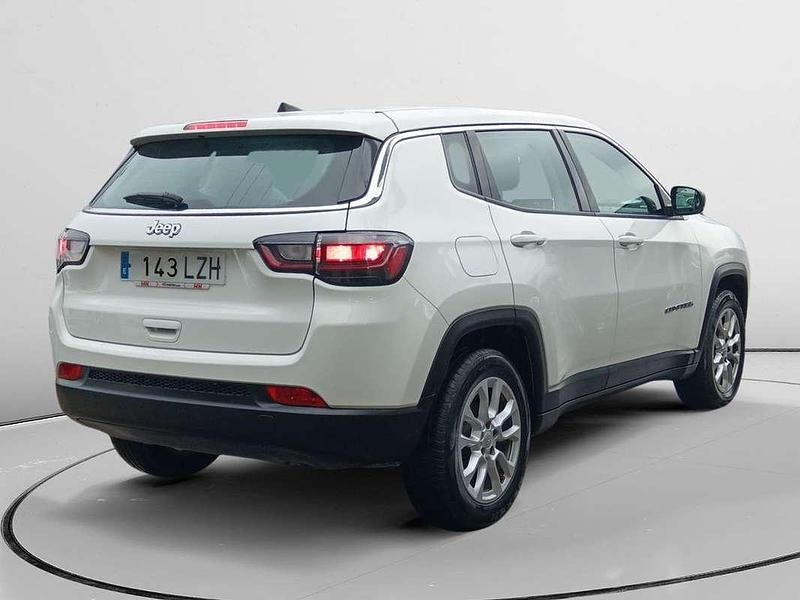 Usado Jeep Compass Longitude 131 CV (96 kW) 2022 Blanco SUV