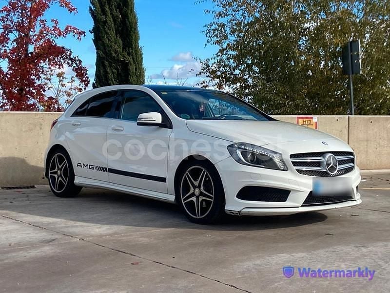 Blanco Usado 2015 Mercedes A180 AMG line Berlina | 13.480 € (Buen precio) - Imagen 1/4