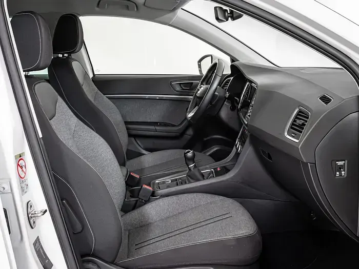 Usado Seat Ateca Style 150 CV (110 kW) 2022 Blanco SUV