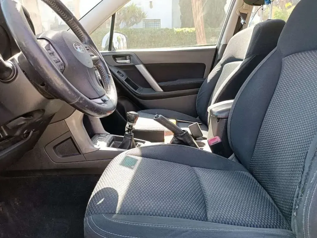 Usado Subaru Forester Sport 147 CV (108 kW) 2014 Gris SUV