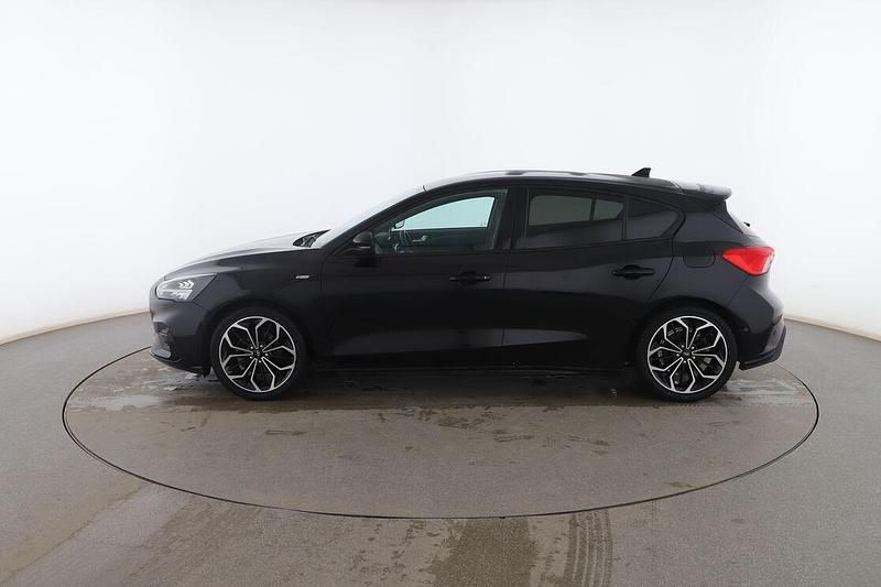 Usado Ford Focus ST-Line 125 CV (91 kW) 2020 Negro Utilitario