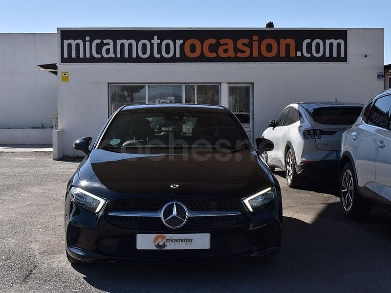 Usado Mercedes A180 116 CV (85 kW) 2022 Negro Berlina