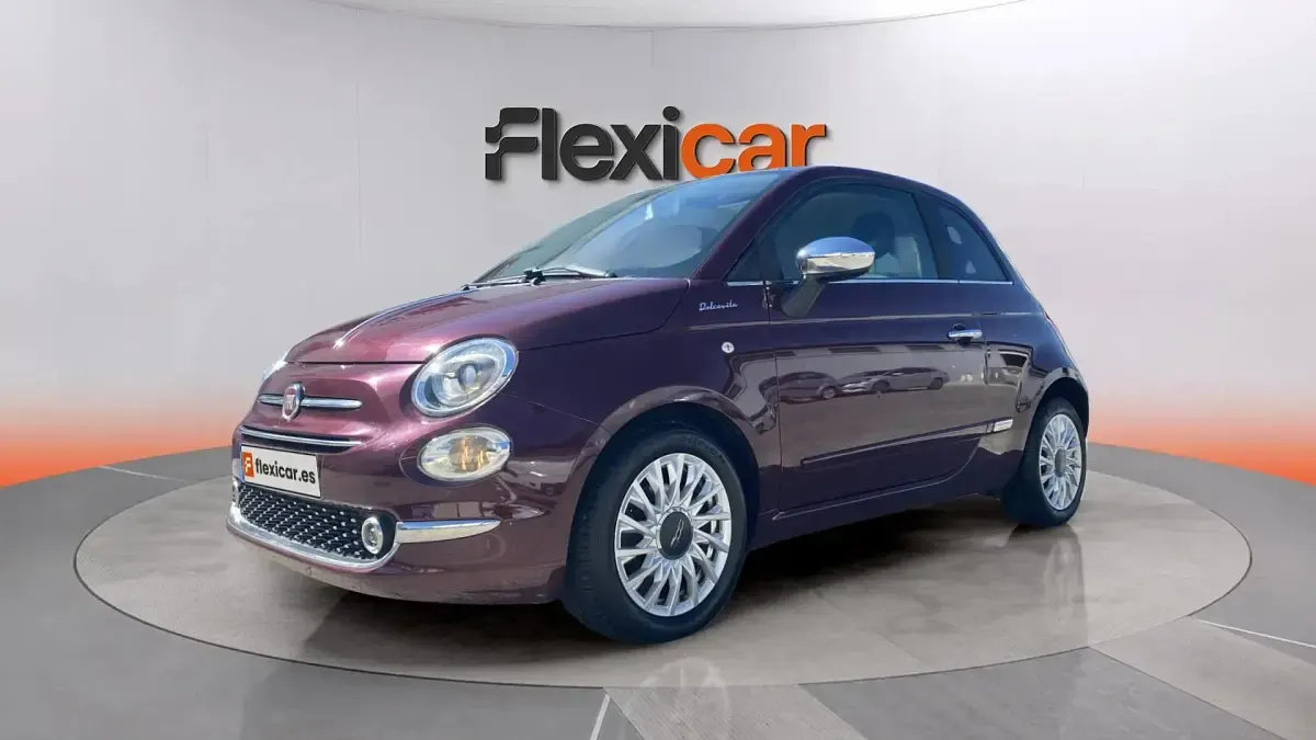 Usado Fiat 500 Dolcevita 71 CV (52 kW) 2021 Violeta Berlina