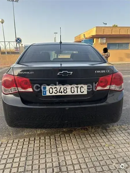 Usado Chevrolet Cruze LS 125 CV (91 kW) 2010 Negro Berlina