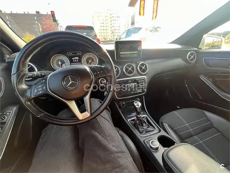 Usado Mercedes A200 Style 136 CV (100 kW) 2013 Blanco Utilitario