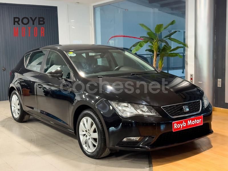 Usado Seat Leon Style 105 CV (77 kW) 2014 Negro Berlina