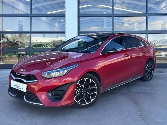 Usado Kia ProCeed 160 CV (117 kW) 2026 Rojo Familiar