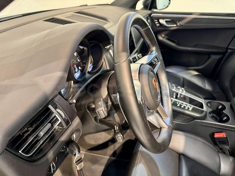 Usado Porsche Macan 245 CV (180 kW) 2020 Gris / plata SUV