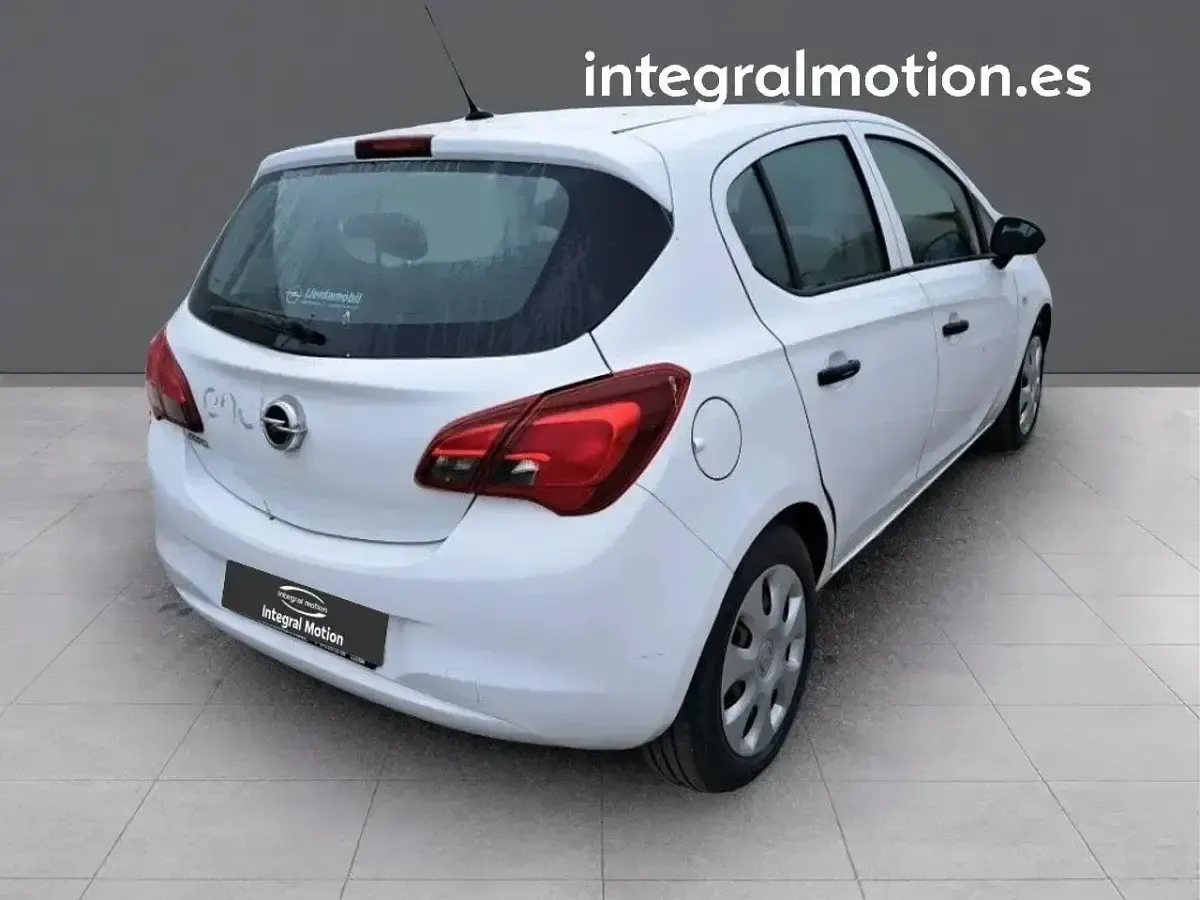 Usado Opel Corsa Expression 74 CV (54 kW) 2017 Blanco Utilitario