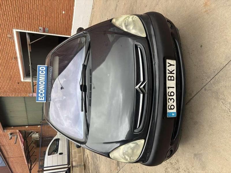 Negro Usado 2001 Citroën Xsara Picasso Exclusive Monovolumen | 1999 € (Precio justo) - Imagen 1/4