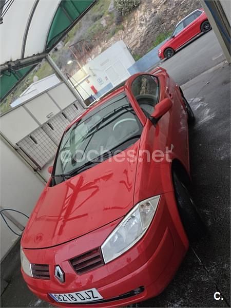 Usado Renault Mégane Cabriolet Dynamique 120 CV (88 kW) 2005 Rojo Descapotable