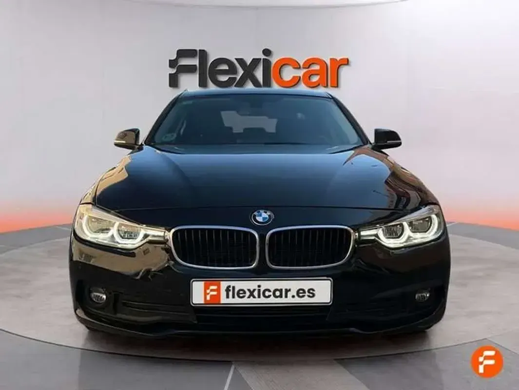 Usado BMW 318 150 CV (110 kW) 2018 Negro Berlina