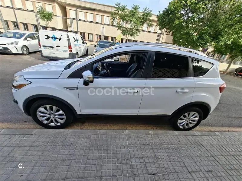 Usado Ford Kuga Titanium 136 CV (100 kW) 2008 Blanco SUV