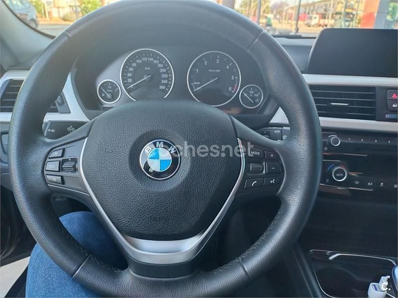 Usado BMW 318 150 CV (110 kW) 2017 Azul Familiar