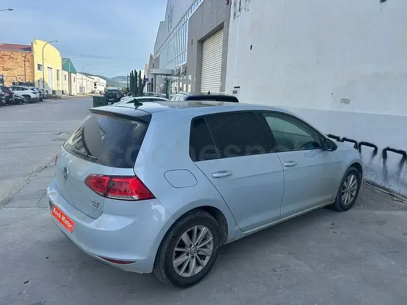 Usado VW Golf VII Edition 116 CV (85 kW) 2017 Gris / plata Berlina