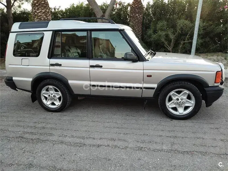 Usado Land Rover Discovery 138 CV (101 kW) 2001 Beige SUV