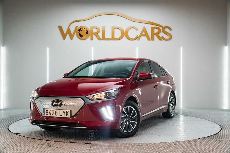 Usado Hyundai Ioniq 100 kW (136 CV) 2022 Rojo Utilitario