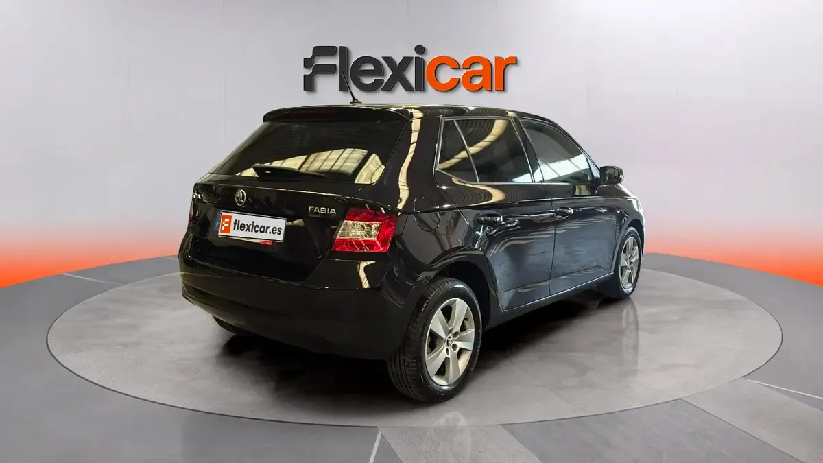 Usado Skoda Fabia Ambition 95 CV (69 kW) 2018 Negro Utilitario