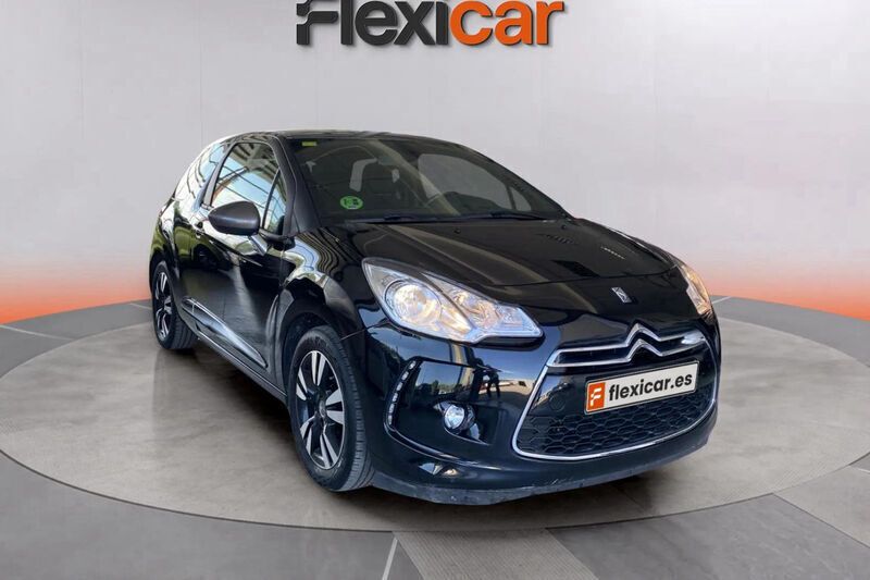 Negro Usado 2015 DS Automobiles DS3 Berlina | 9290 € (Caro) - Imagen 1/4