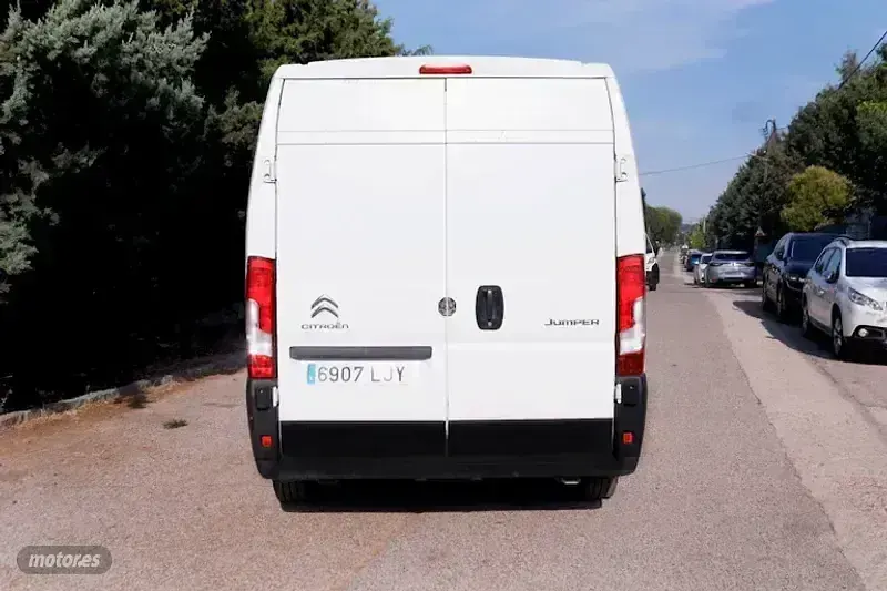 Usado Citroën Jumper 140 CV (102 kW) 2020 Blanco Monovolumen