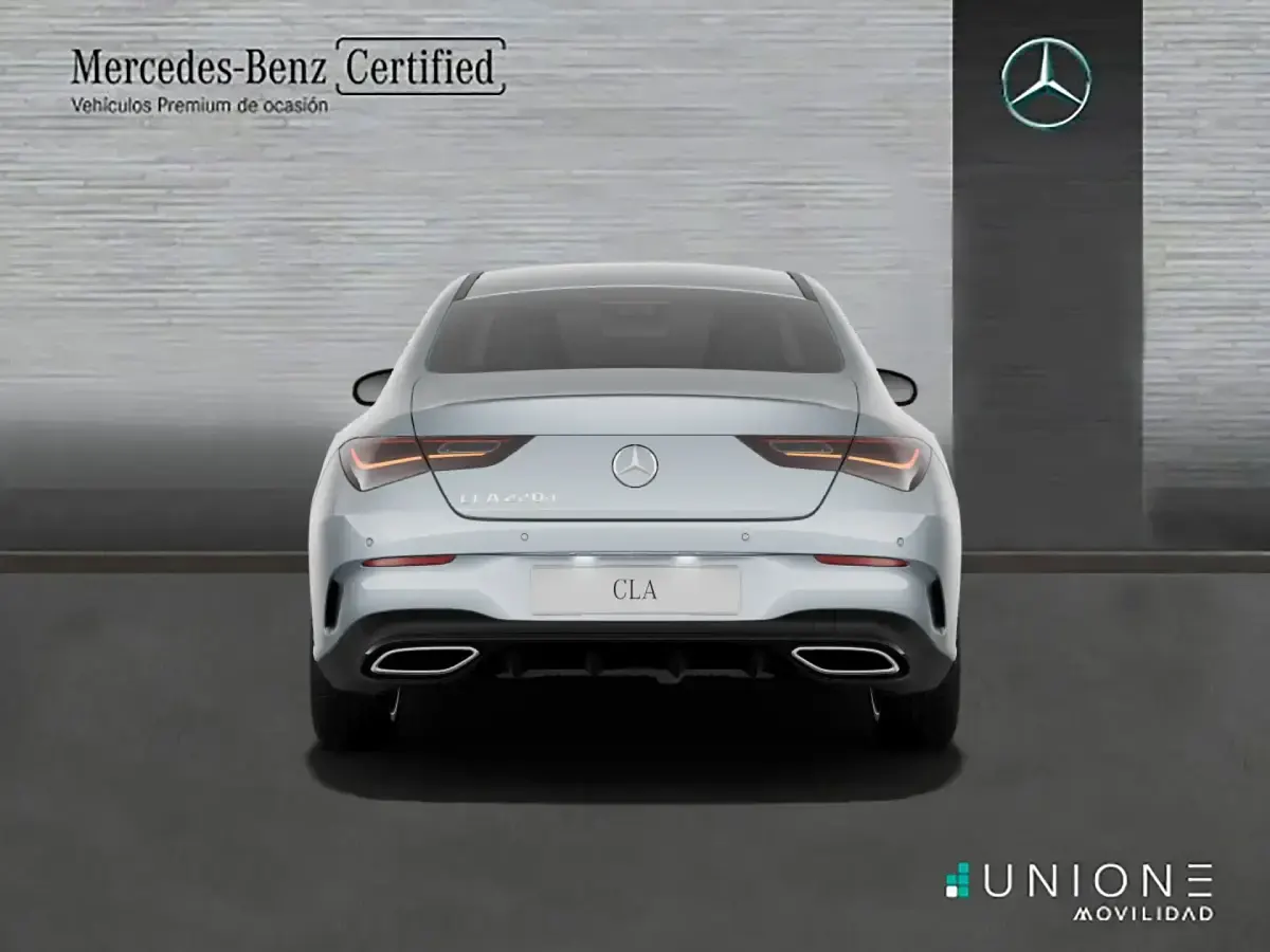 Usado Mercedes CLA220 190 CV (139 kW) 2025 Gris Berlina