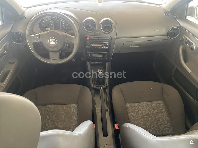 Käytetty Seat Ibiza Reference 70 HP (51 kW) 2008 Sininen Sedan