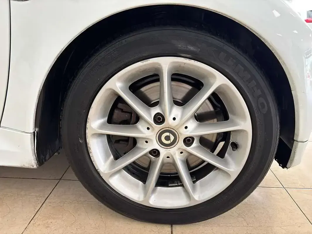Usado Smart ForTwo Coupé 71 CV (52 kW) 2014 Blanco Coupe