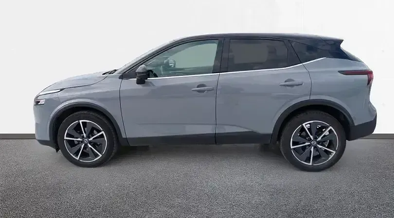 Usado Nissan Qashqai Tekna 158 CV (116 kW) 2022 Katana grey con techo midnight SUV