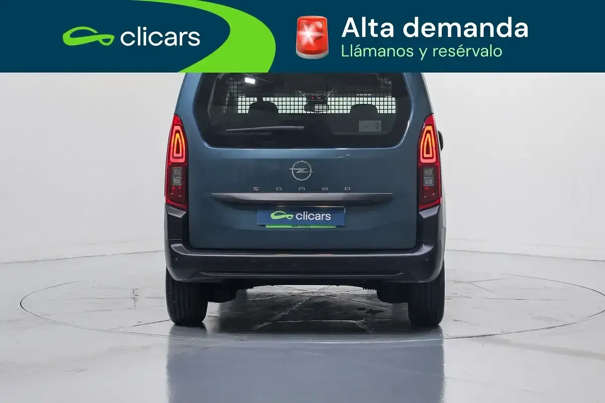 Usado Opel Combo Edition 100 CV (73 kW) 2025 Azul Monovolumen