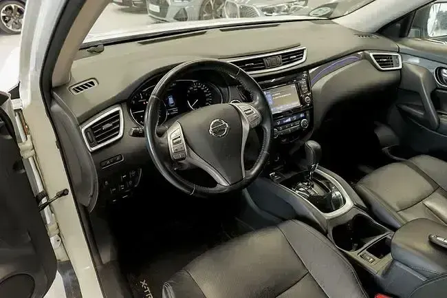 Usado Nissan X-Trail N-Connecta 131 CV (96 kW) 2017 Blanco SUV