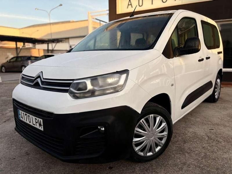 Usado Citroën Berlingo Feel 102 CV (75 kW) 2021 Blanco Monovolumen