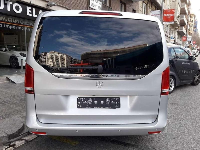 Usado Mercedes V250 190 CV (139 kW) 2015 Plata Monovolumen