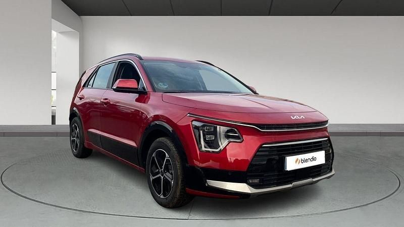 Usado Kia Niro 129 CV (94 kW) 2025 Rojo SUV