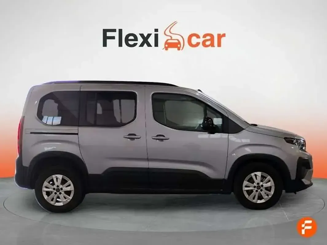 Usado Peugeot Rifter Allure 101 CV (74 kW) 2024 Gris Monovolumen