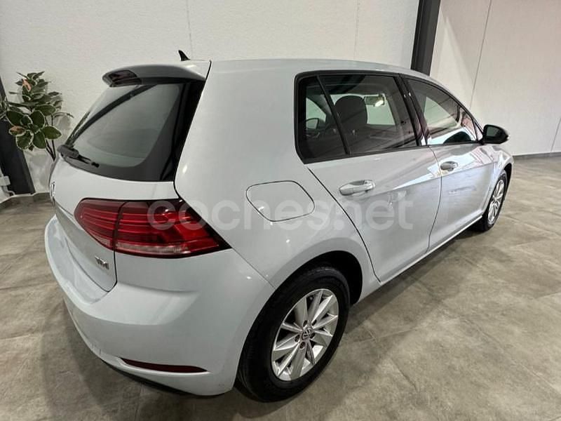 Usado VW Golf VII Advance 110 CV (80 kW) 2017 Blanco Berlina