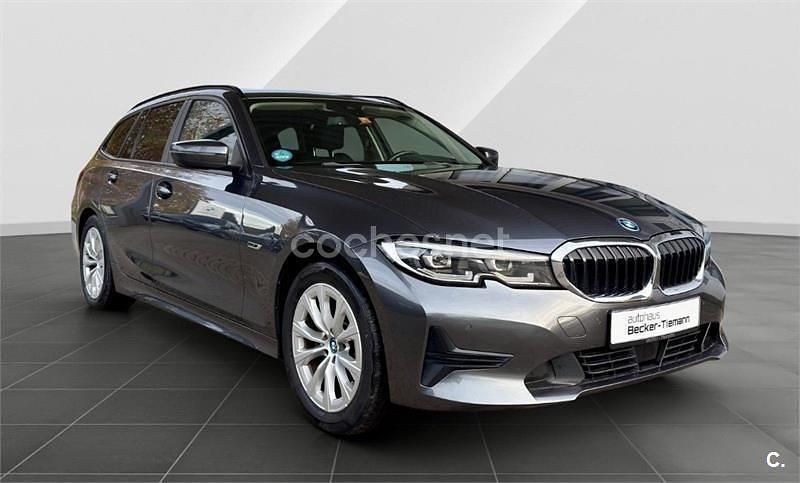 Gris / plata Usado 2022 BMW 330e Luxury Line Berlina | 25.790 € (Super precio) - Imagen 1/4