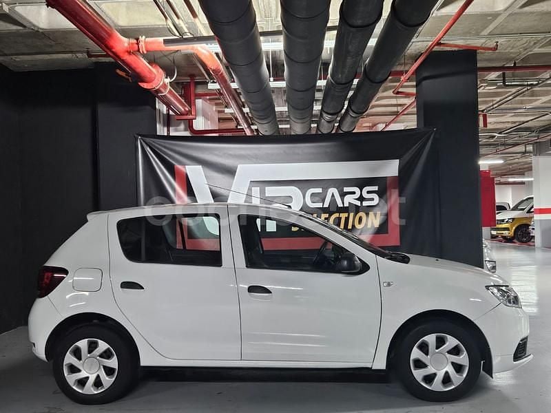 Usado Dacia Sandero Ambiance 73 CV (53 kW) 2018 Blanco Utilitario