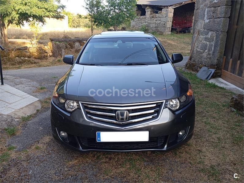Gris / plata Usado 2008 Honda Accord Luxury Berlina | 6950 € (Precio justo) - Imagen 1/4