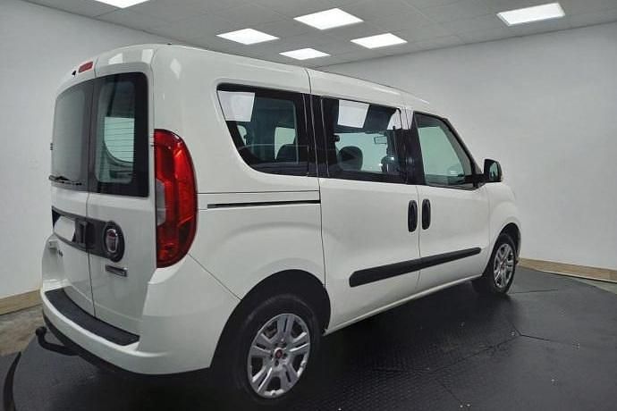 Usado Fiat Doblò 95 CV (69 kW) 2021 Monovolumen
